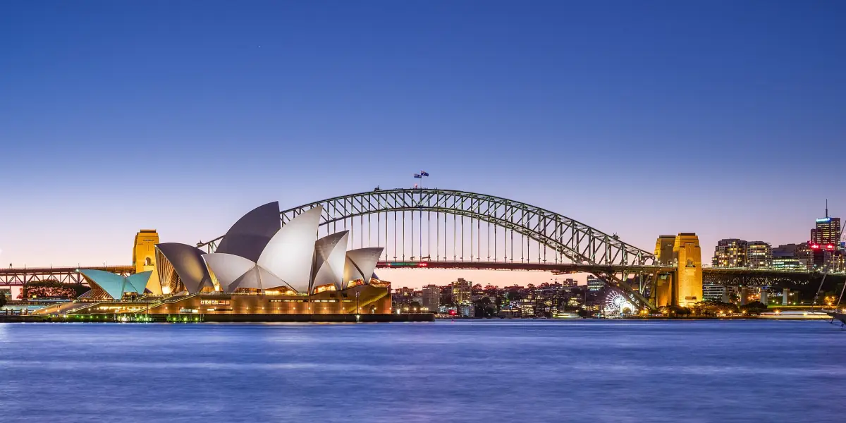 The Opera House and the Harbour Bridge at dusk